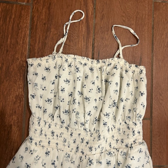 American Eagle size m tall White floral jumpsuit - Picture 4 of 5